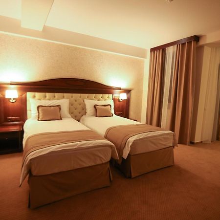 Hotel Carmen Predeál Kültér fotó