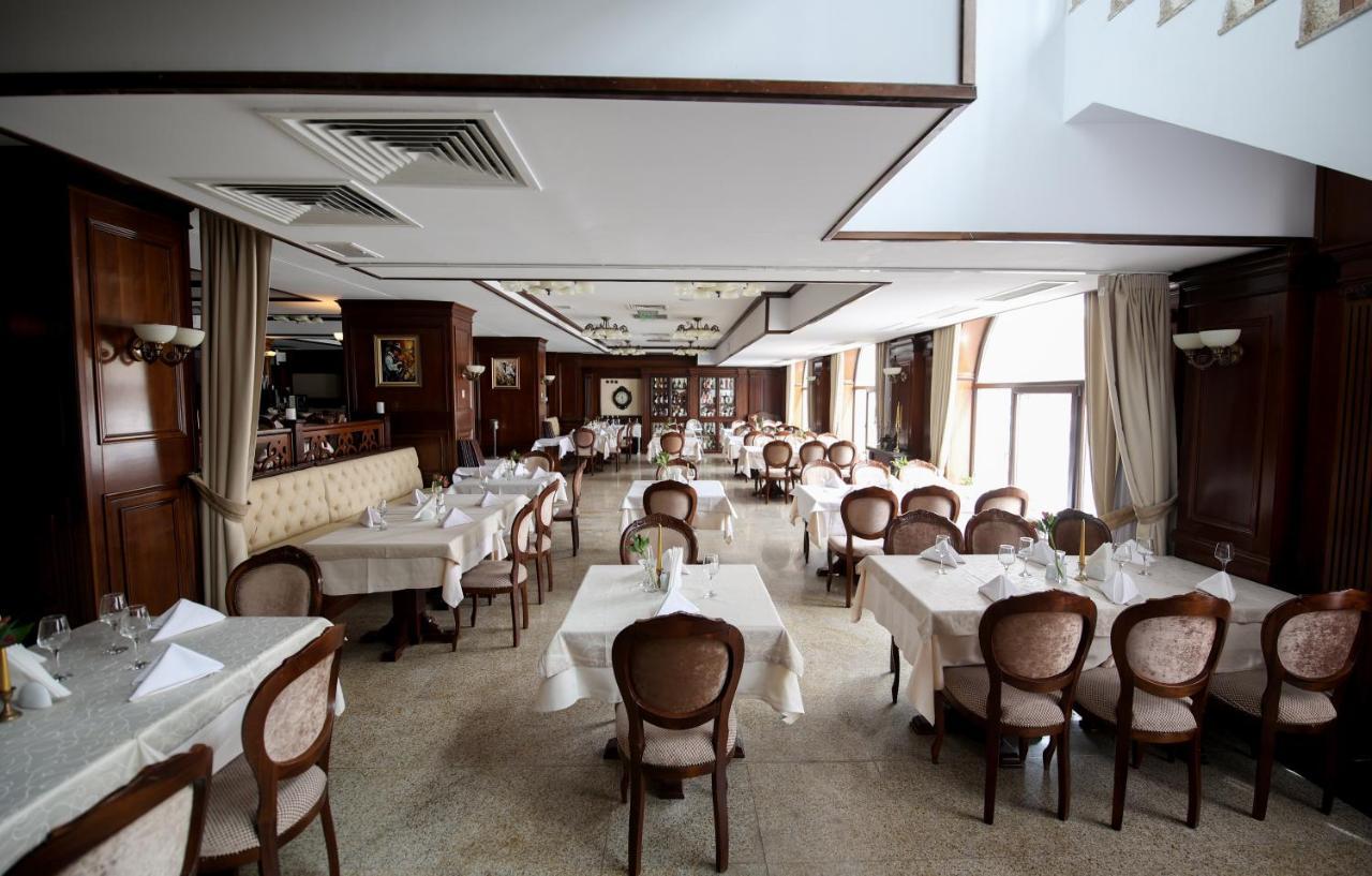Hotel Carmen Predeál Kültér fotó