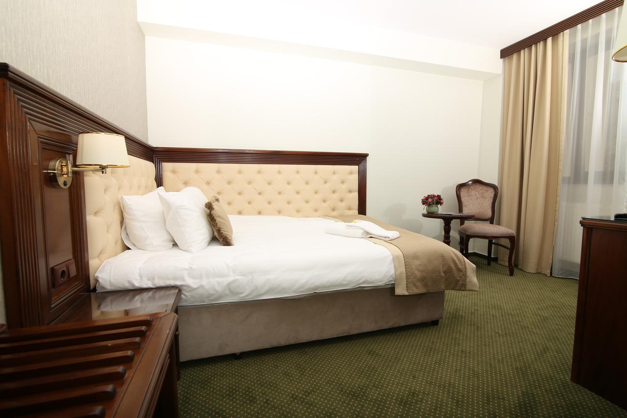 Hotel Carmen Predeál Kültér fotó