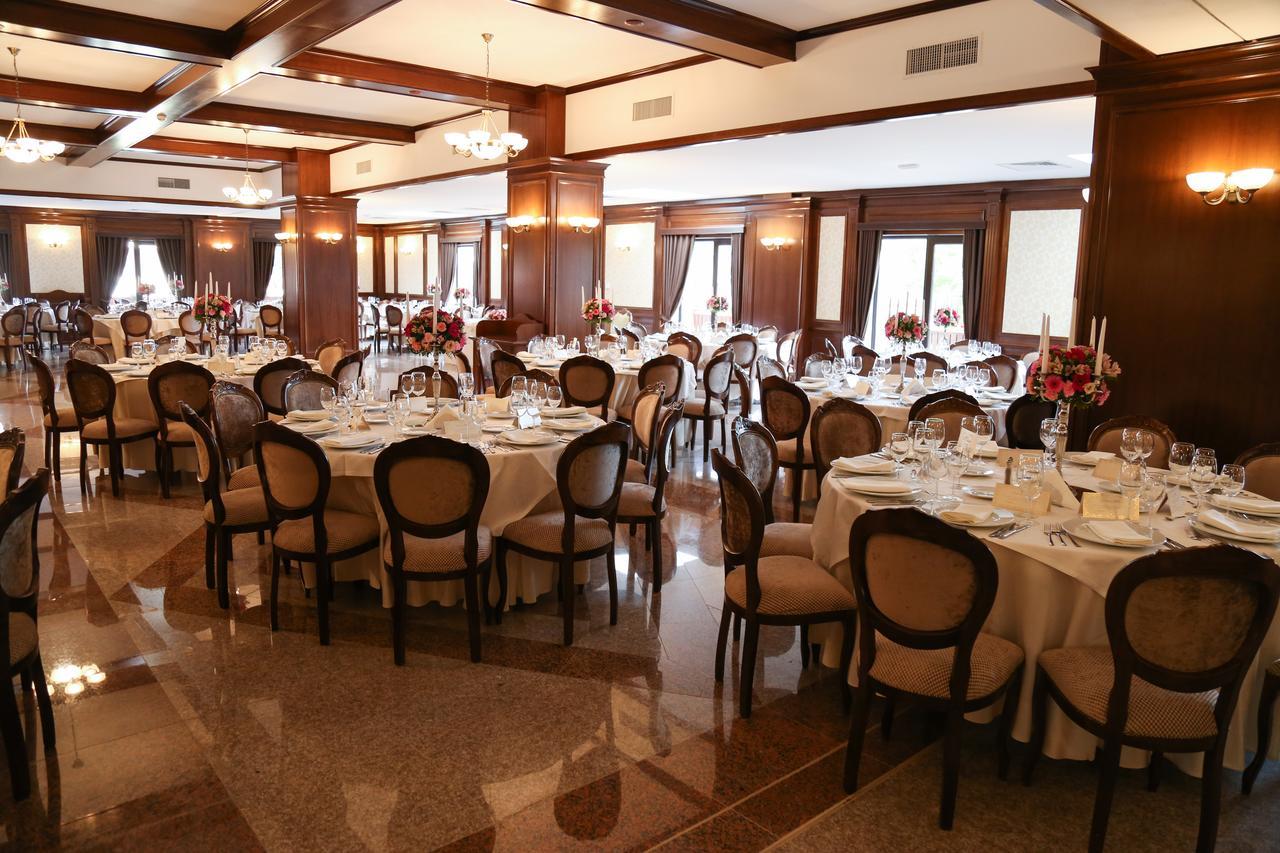 Hotel Carmen Predeál Kültér fotó